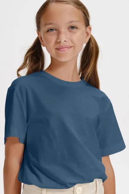 Das einfache T-Shirt der Kinder, denim